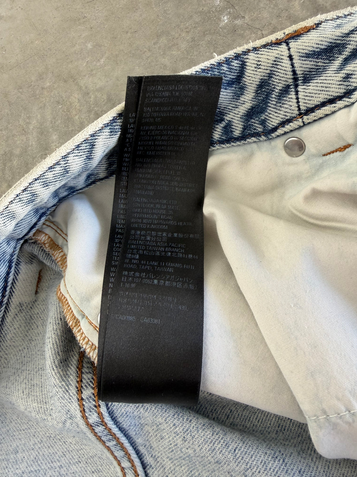 Light Wash Jeans