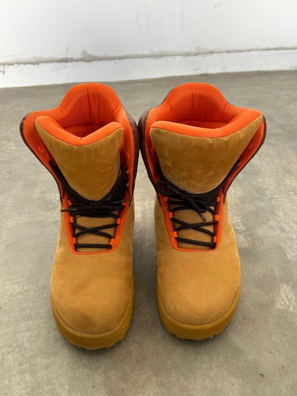PDF Channel big boots