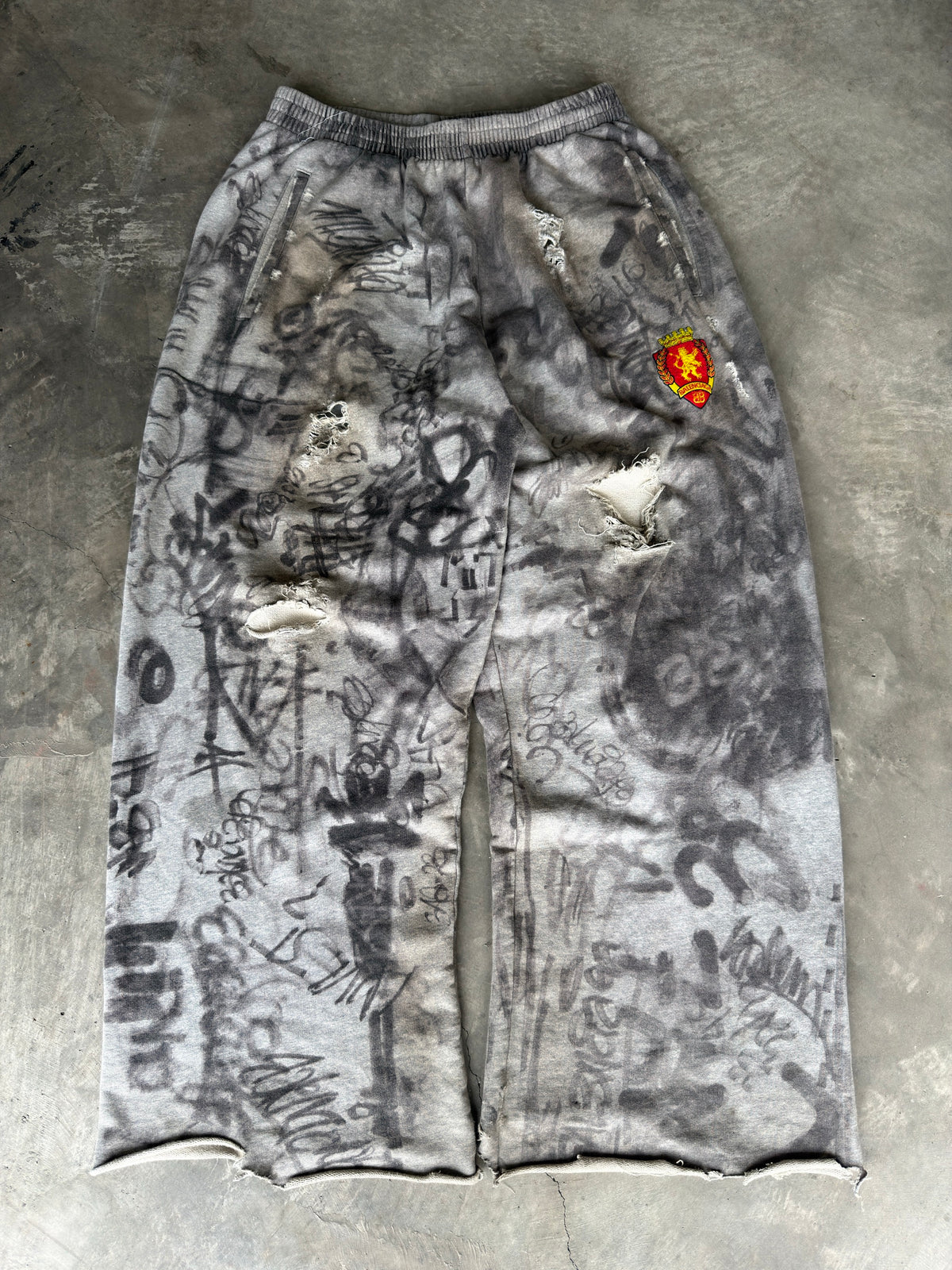SS23 grey skater sweatpant