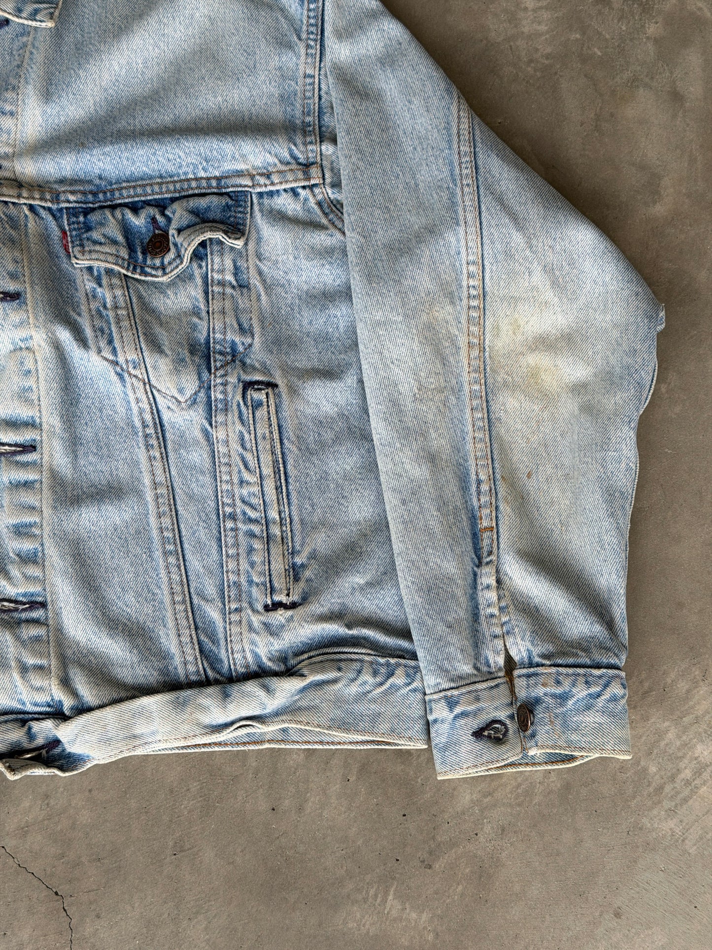 80s light wash denim jacket