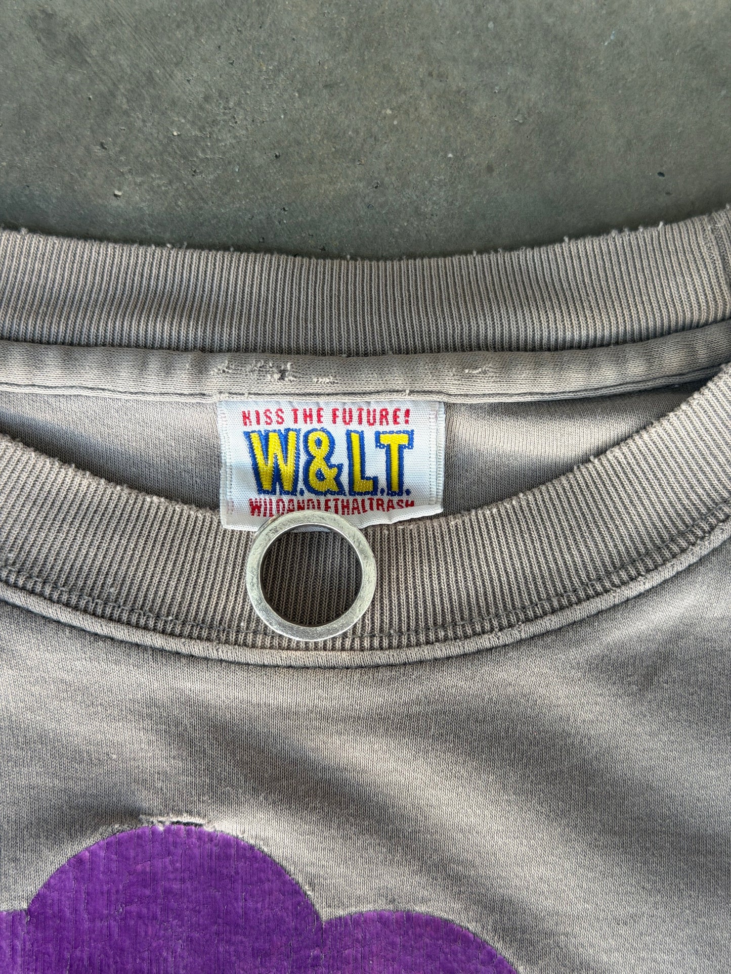 90s W&LT "kiss the future" L/S tee