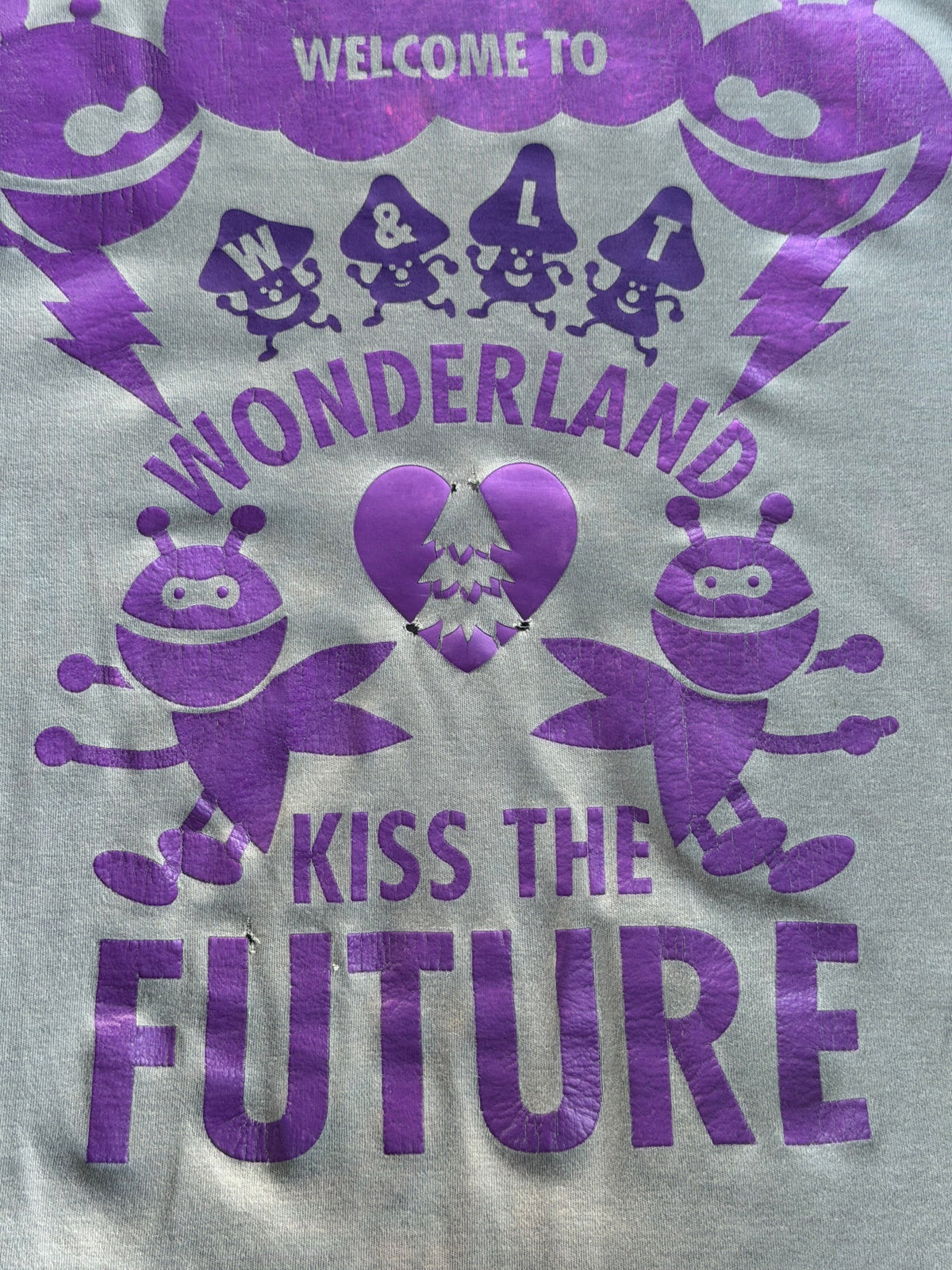 90s W&LT "kiss the future" L/S tee
