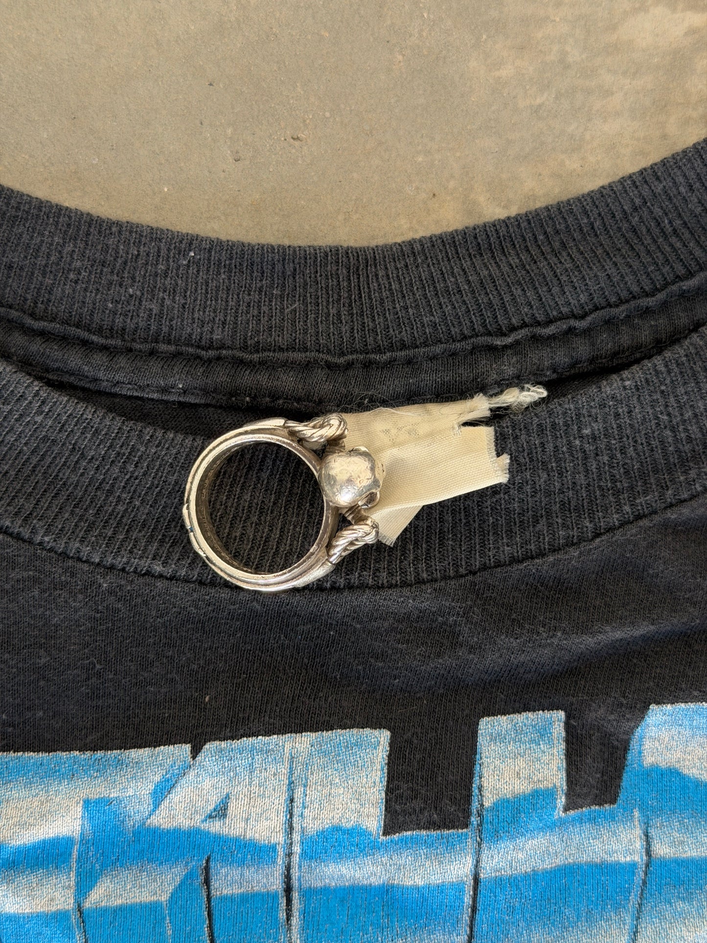 vintage metallica "no where else to roam" tee