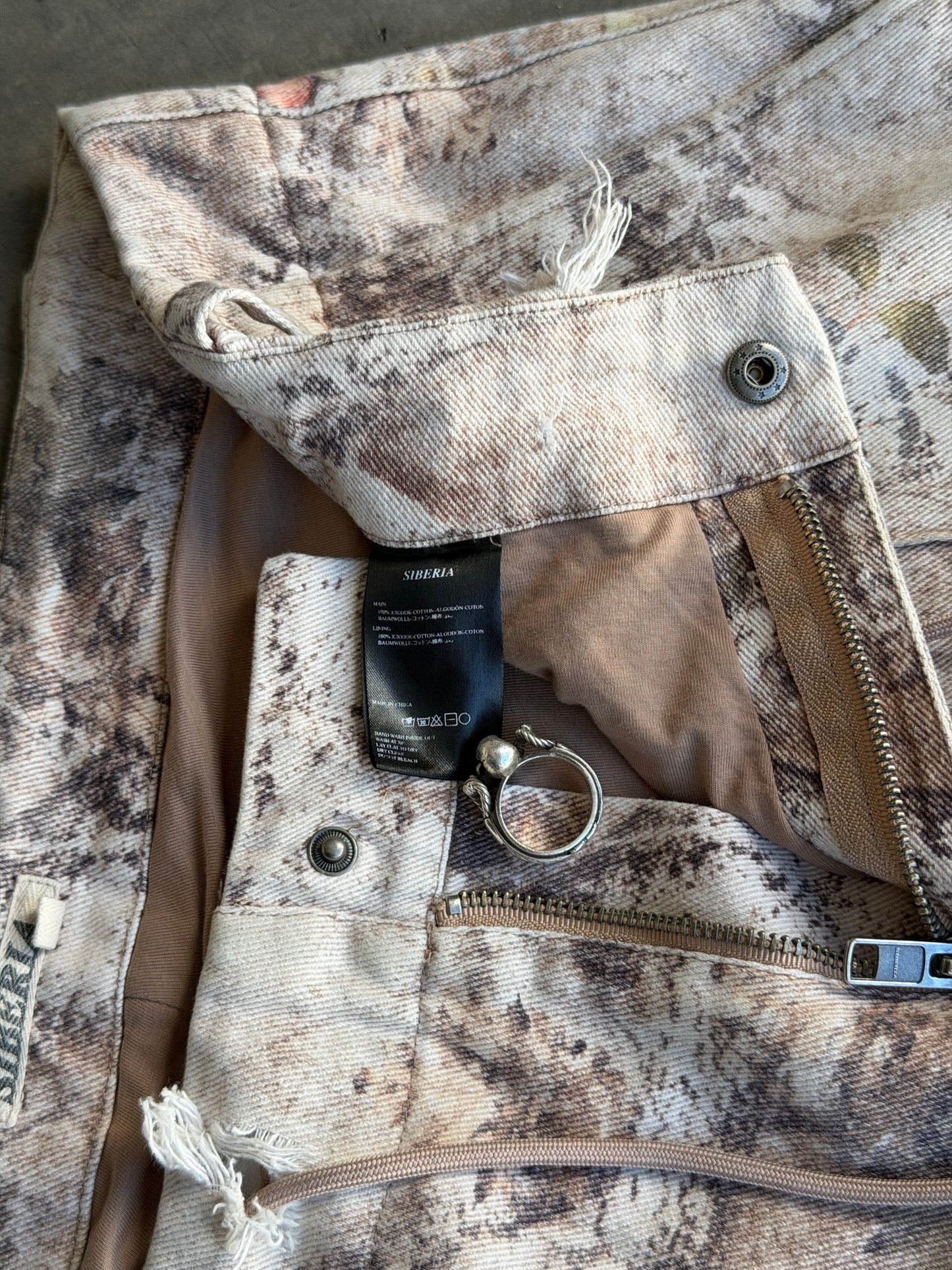 Siberia hills convertible camo cargos