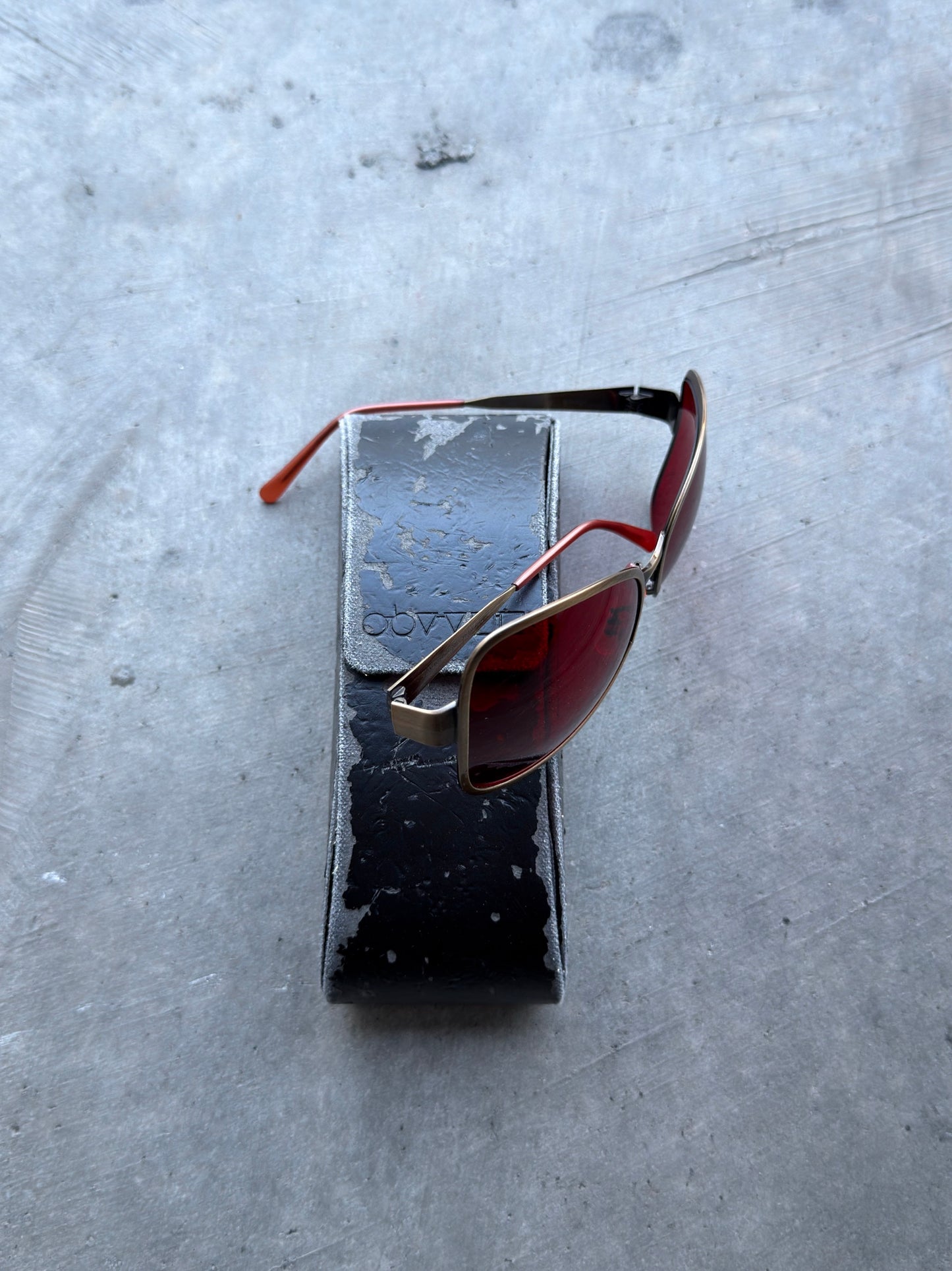 Oliver Peoples 524 sunglasses