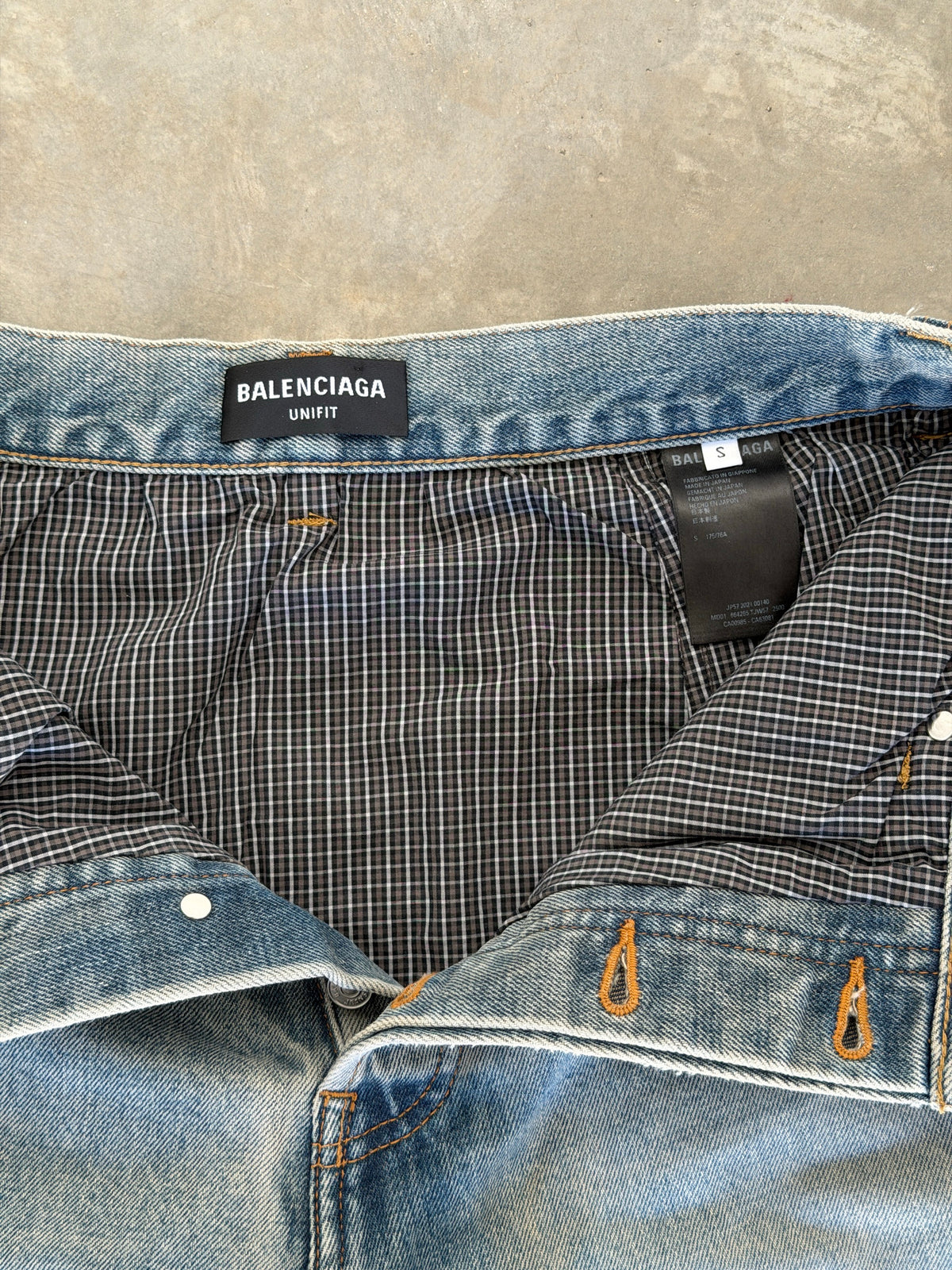 Balenciaga AW21 runway baggy destroyed boxer denim