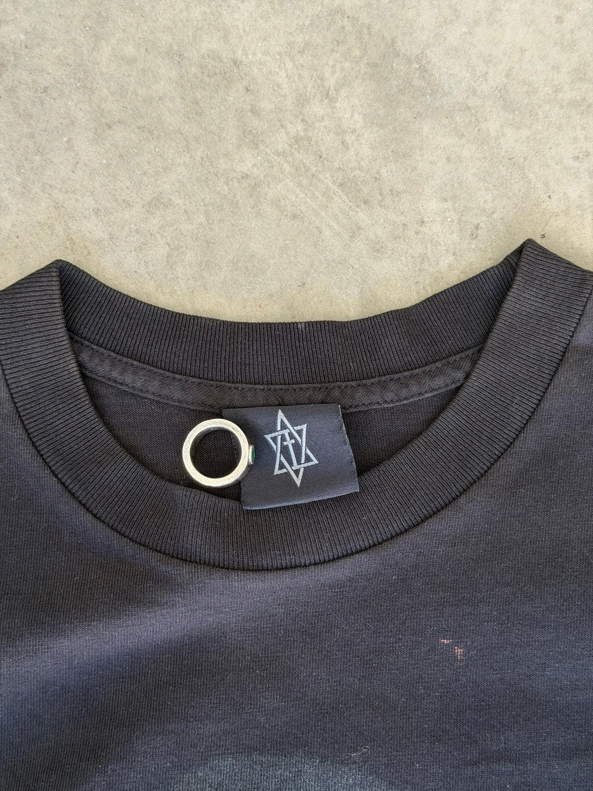 donda tee