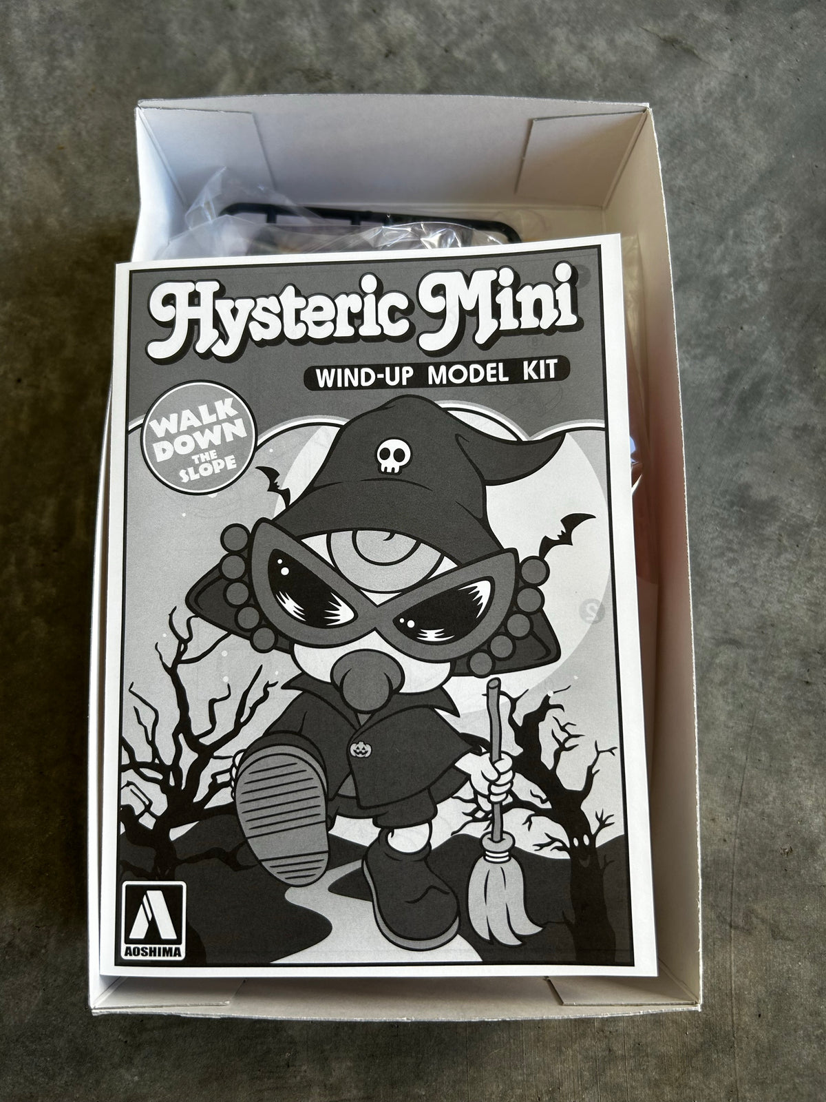 Hysteric glamour windup toy