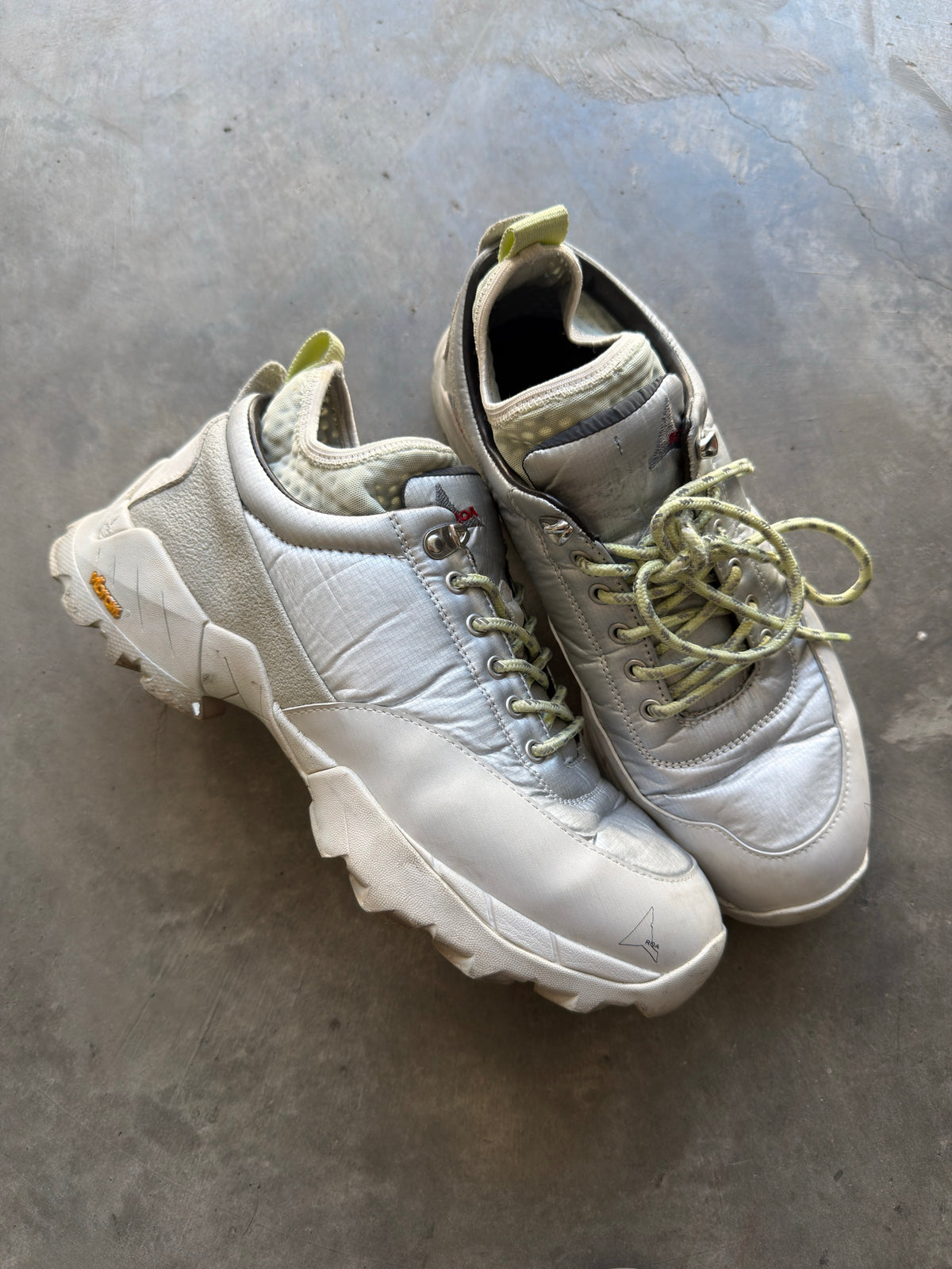 low top hiking boot