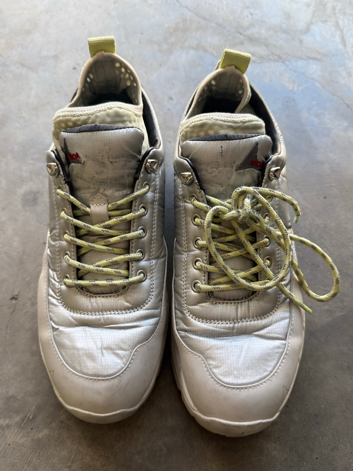 low top hiking boot