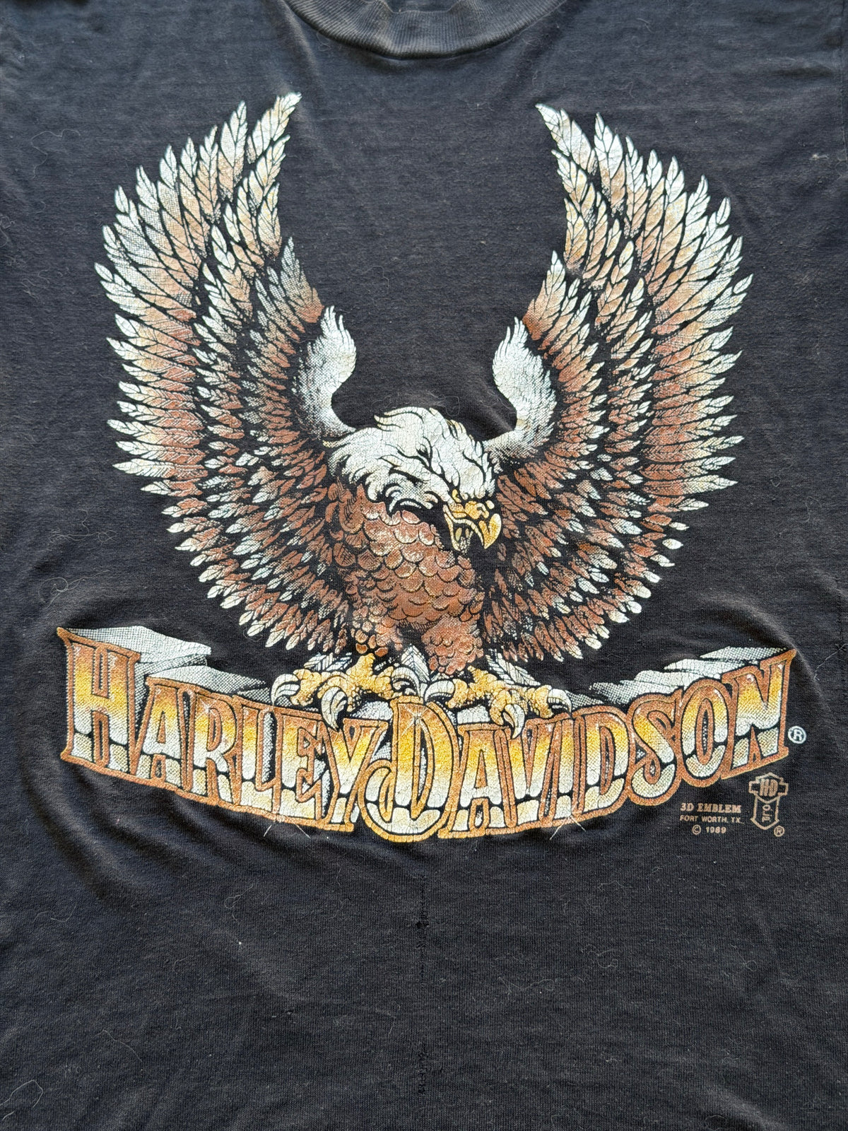 80s 3D emblem tee