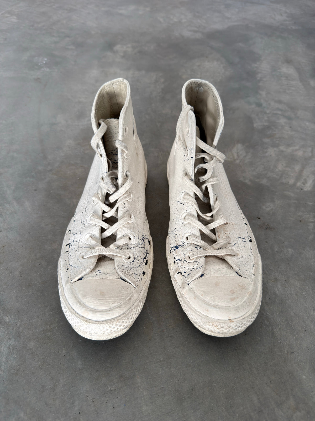 x converse painted blue