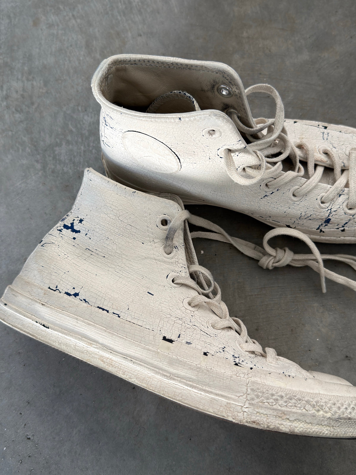 x converse painted blue