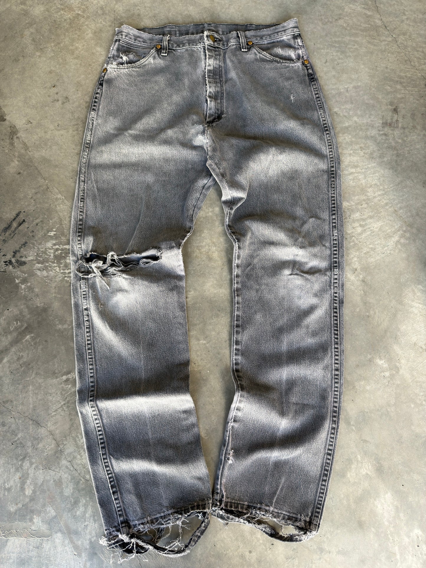 90s thrashed wrangler denim