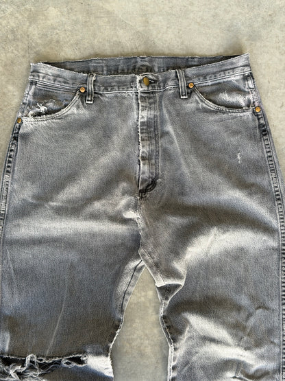 90s thrashed wrangler denim