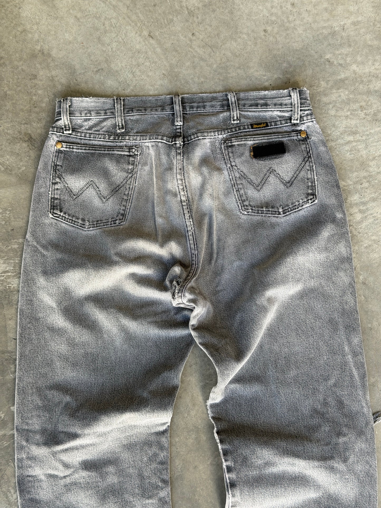 90s thrashed wrangler denim
